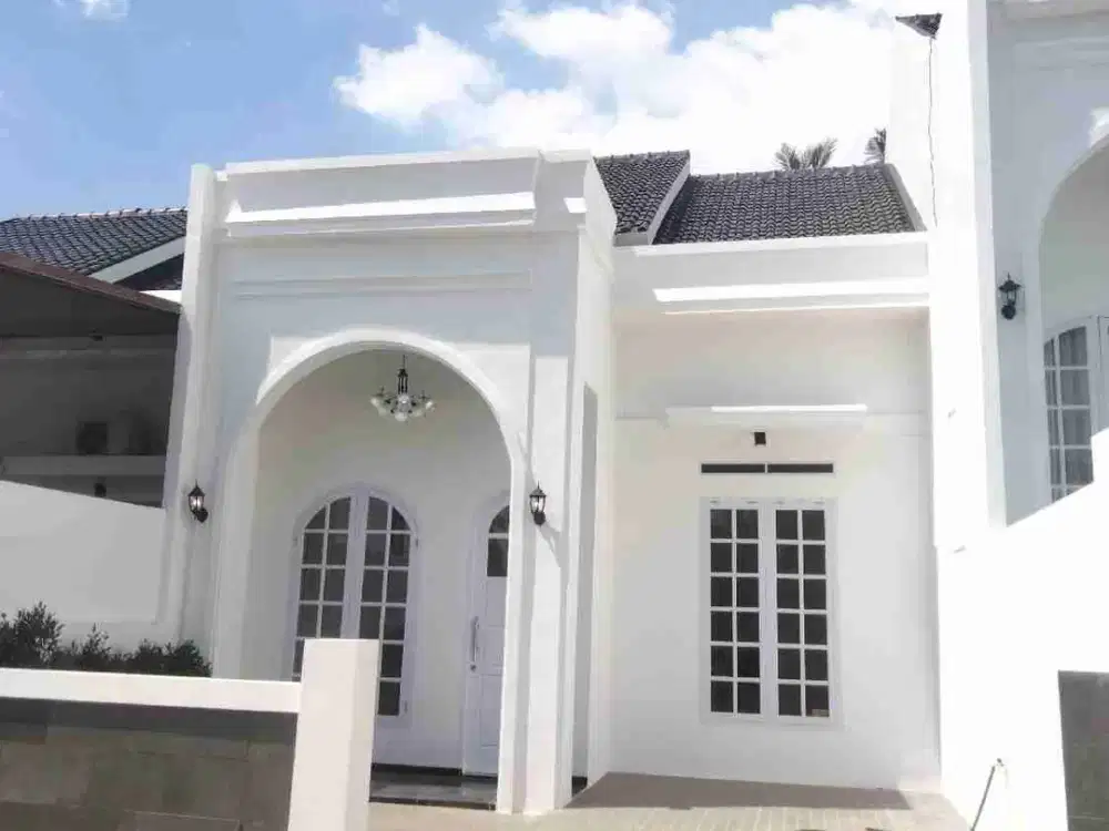 RUMAH CLUSTER MEWAH LOKASI STRATEGIS DAN BEBAS BANJIR