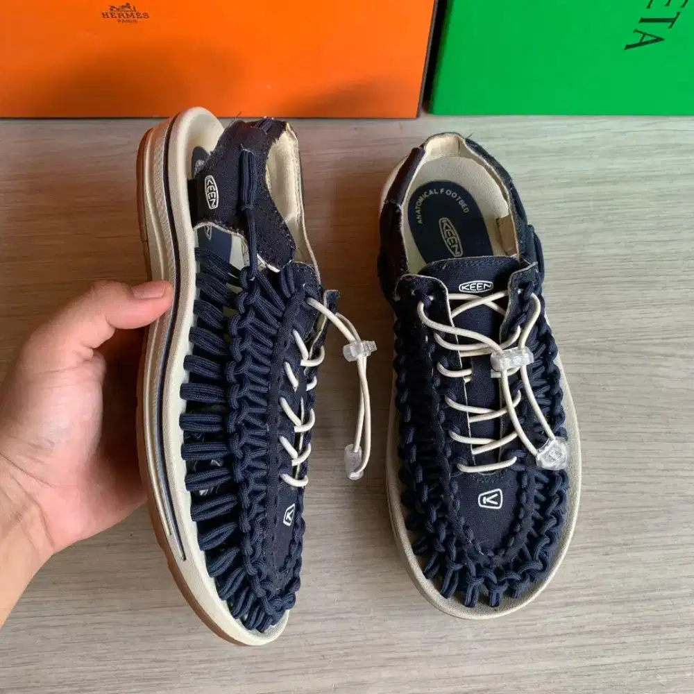 Keen Uneek Navy Birch Sandal Original Sendal Outdoor Second Size 39/40