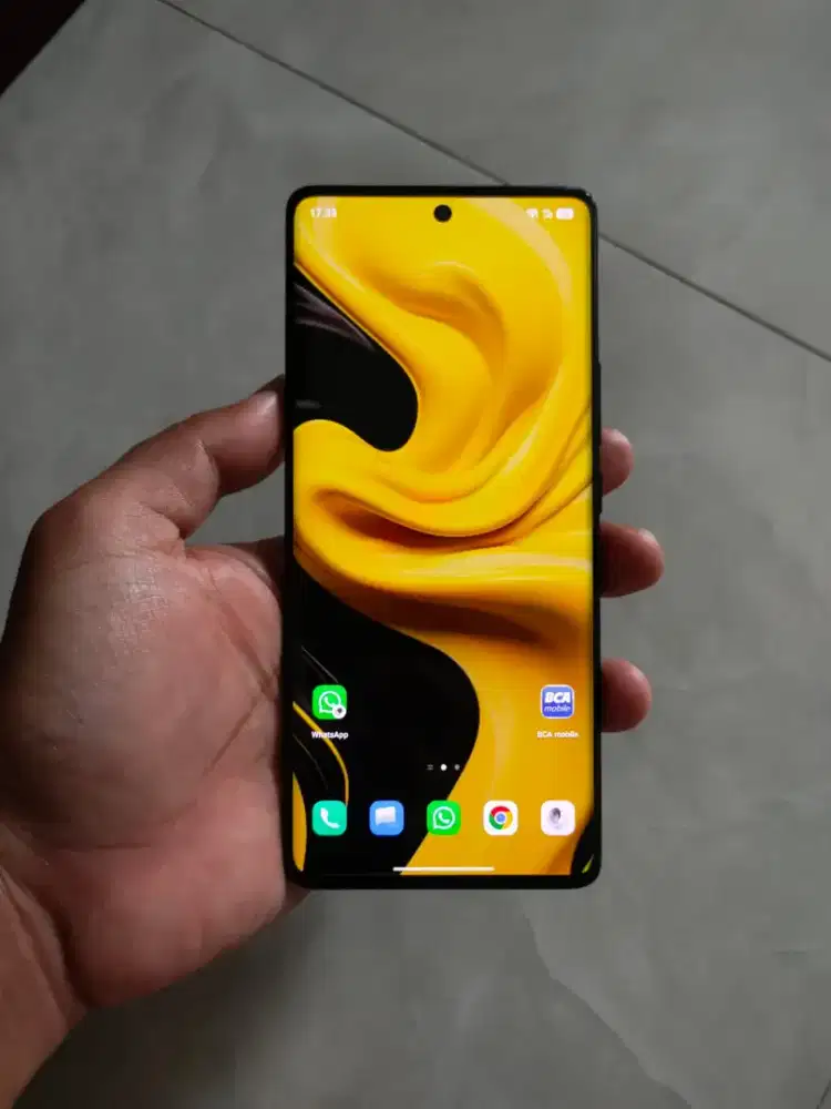 INFINIX NOTE 40 PRO (Layar Melengkung+Sidik Jari di Layar)
