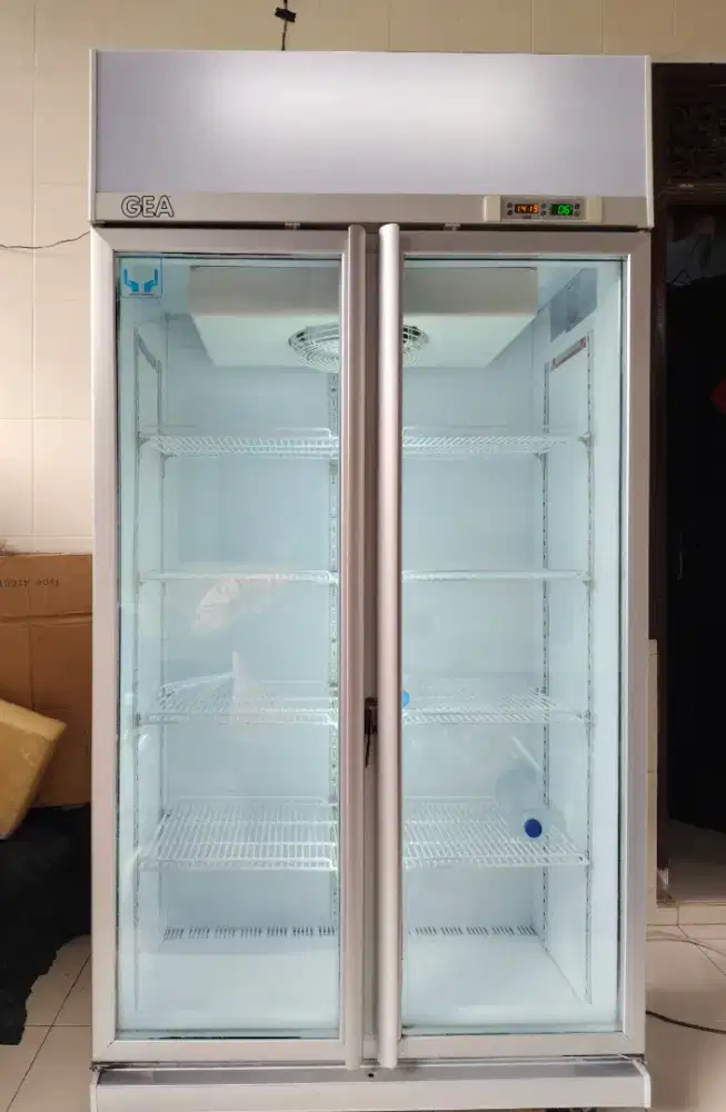 Showcase Gea 2 pintu expo 600