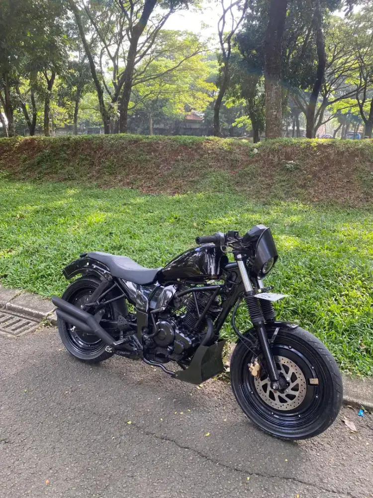 Motor custom bobber triumph bu jual cepet