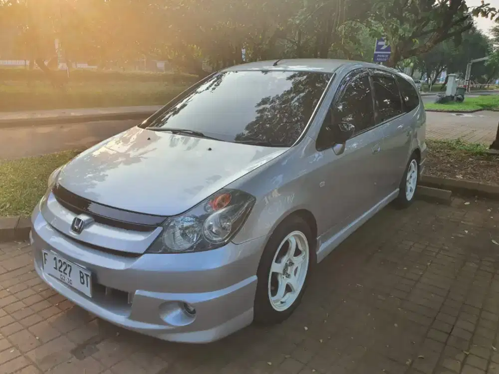 Honda Stream 2004 Bensin