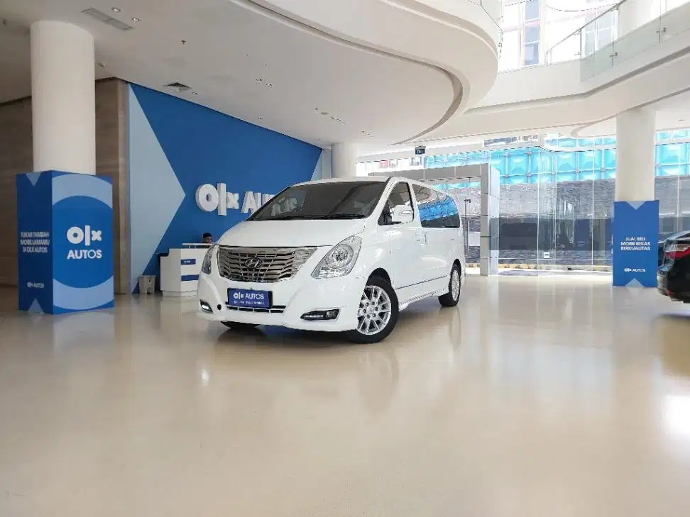 DP MURAH Hyundai H-1 2.5 Royale Solar-AT 2016 KBJ