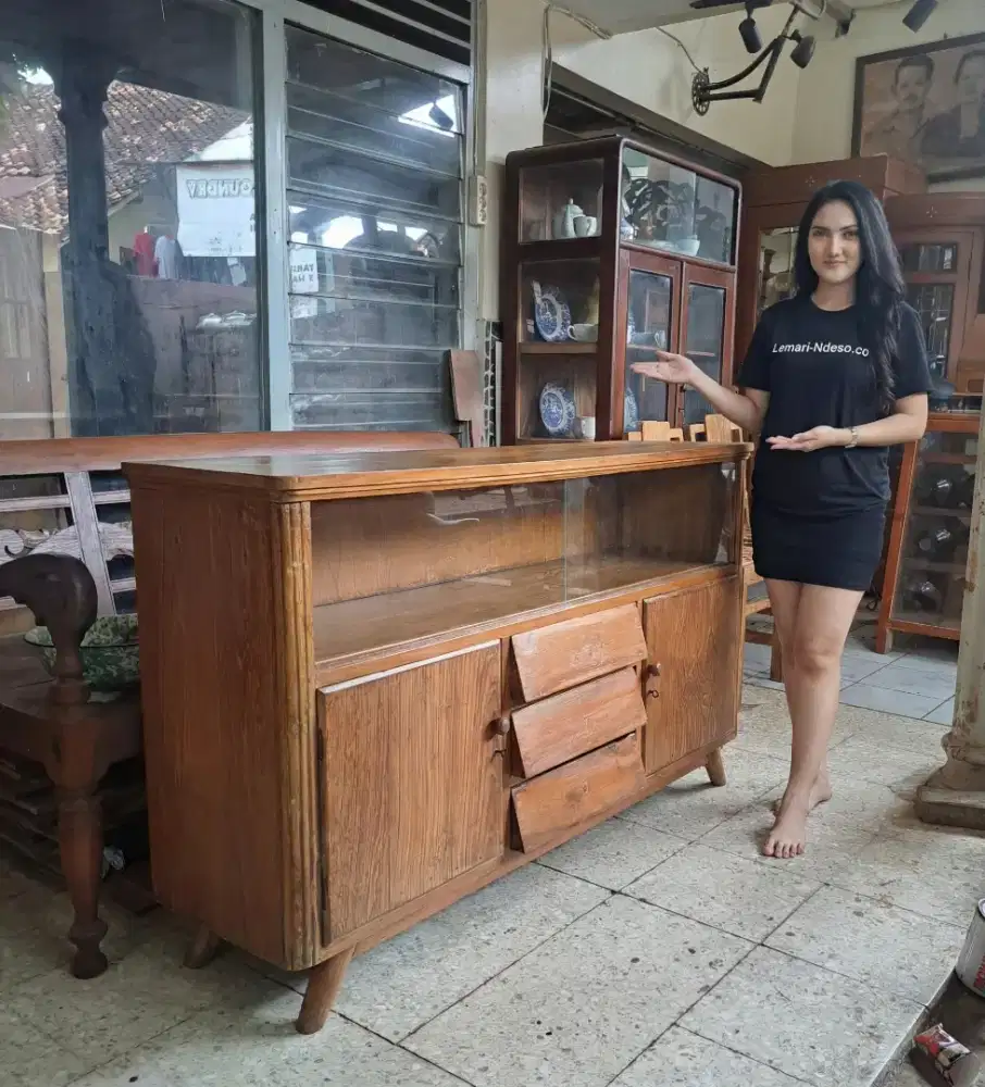 Buffet meja tv 
jati tua
Natural
P143cm T85cm L39cm