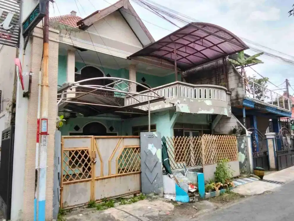 Rumah Murah Hitung Tanah Posisi Hook Di Jl. Teluk Pelabuhan Ratu

Spesifikasi :

Luas Tanah : 196m²

Luas Bangunan : 200m²

Tingkat : 2

Kamar Tidur : 8

Kamar Mandi : 3

PLN : 1300 Watt

Air : PDAM

Hadap : Selatan

SHM

Harga 1,1 M

#propertymalang #pro