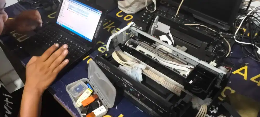 SERVICE COMPUTER, PRINTER, CCTV DAN JARINGAN INTERNET PANGILAN