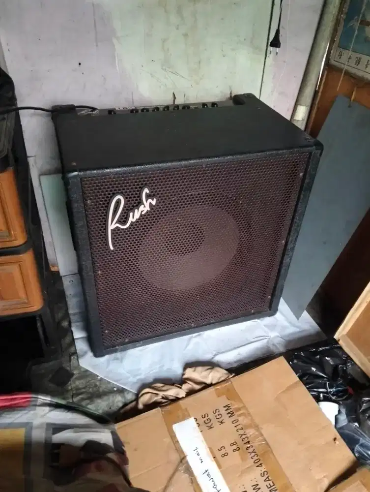 Dijual Power ampli+speaker 18inch