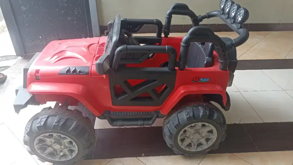MOBIL AKI ANAK JEEP OFFROAD