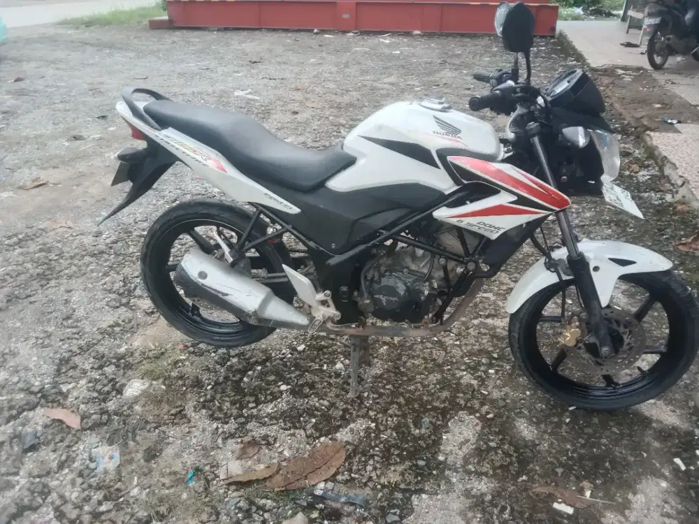 Cb150r  th 2014 pajak hidup , plat panjang