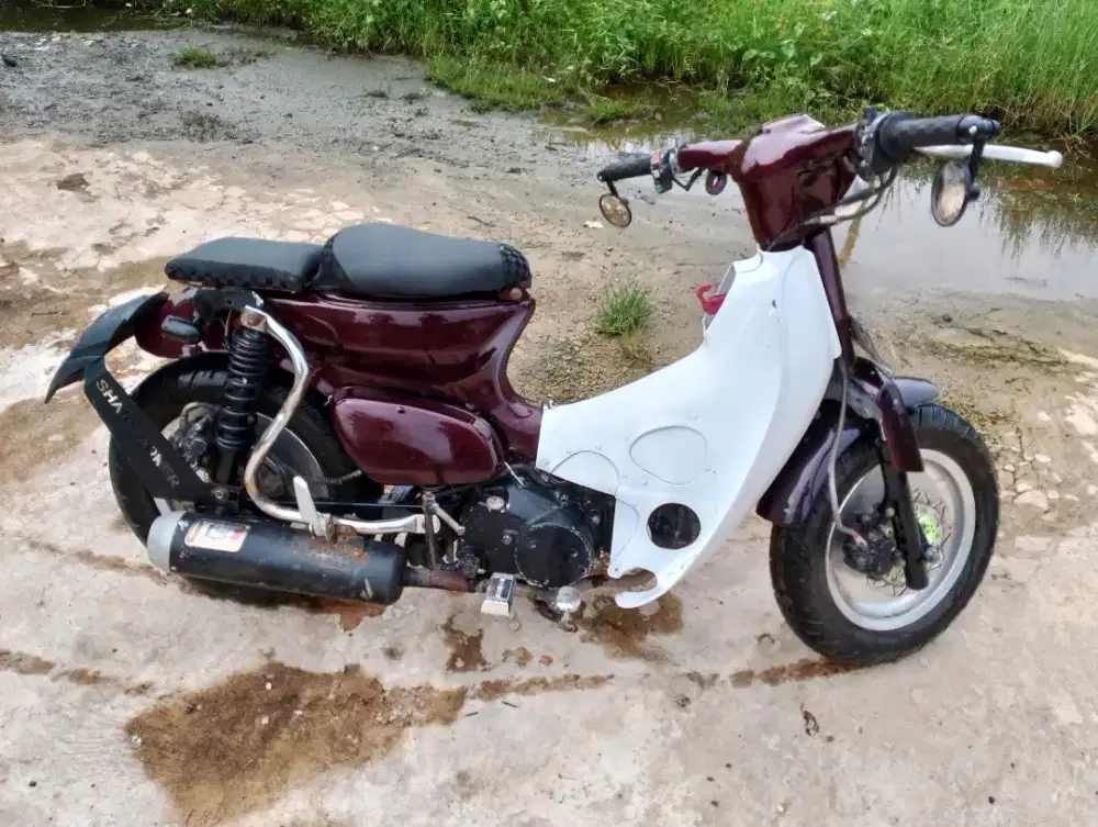 Honda C70 full modif, mesin kharisma 125