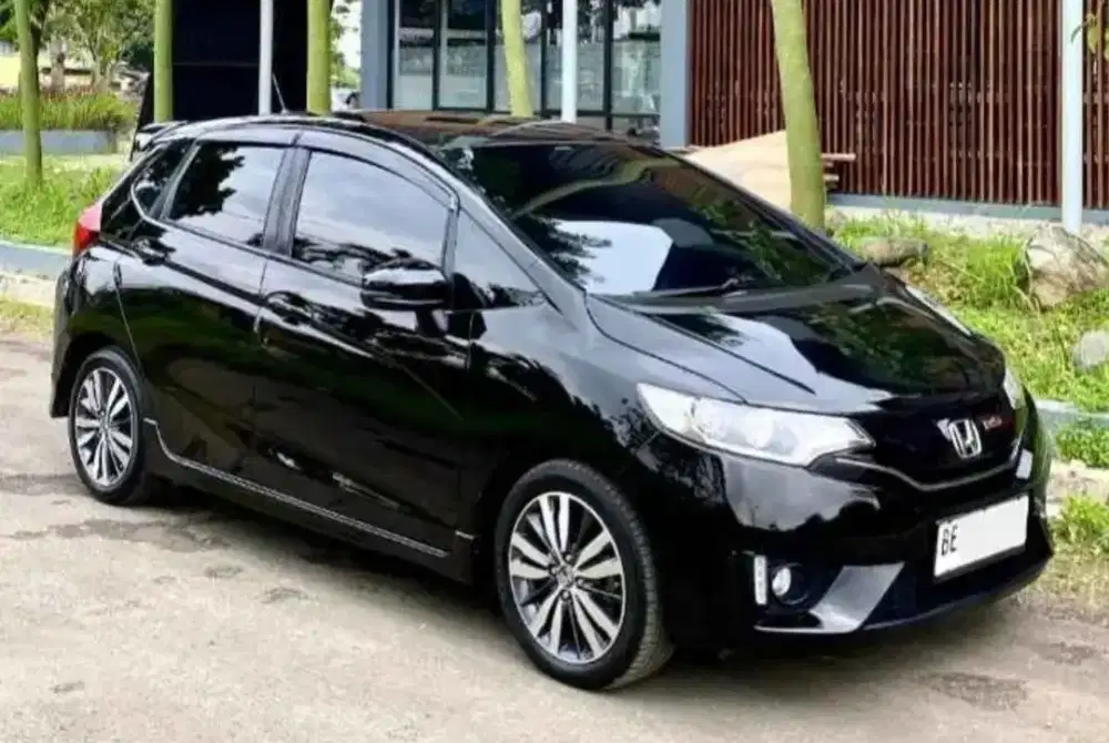 Mobil Honda Jazz 2015 AT