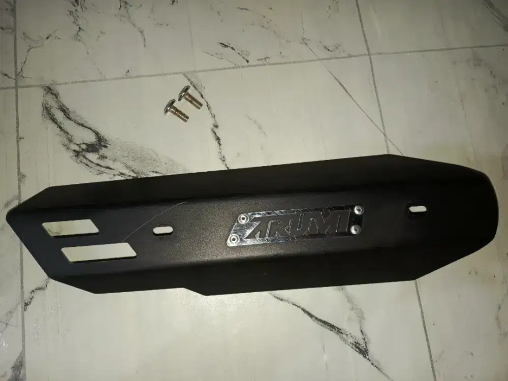 Cover knalpot beat deluxe merk Arumi untuk knalpot std