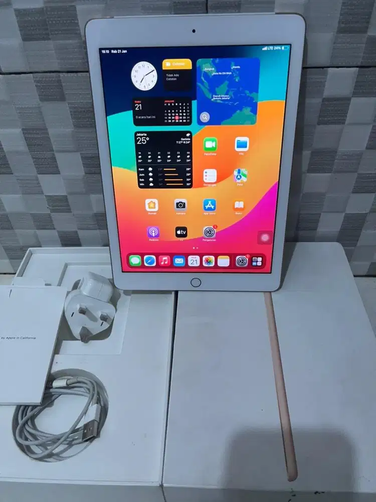 iPad Generasi 6 2018 128GB Wifi+ Cellular bisa semua kartu