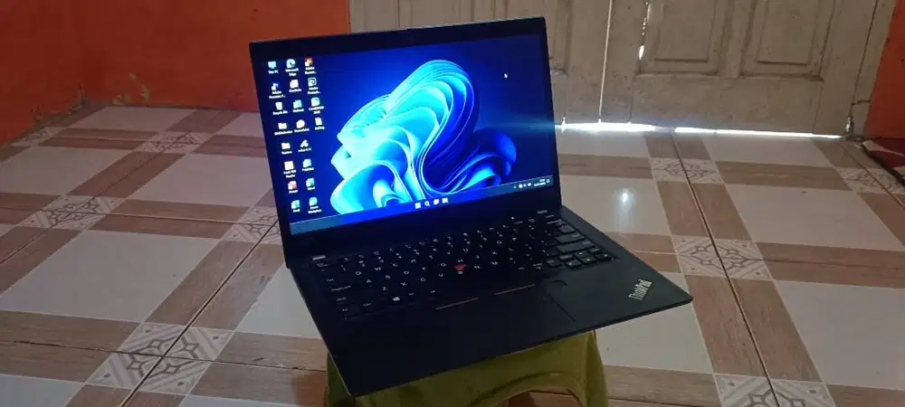 Lenovo x390 core i7 ram 16 gb touchscreen