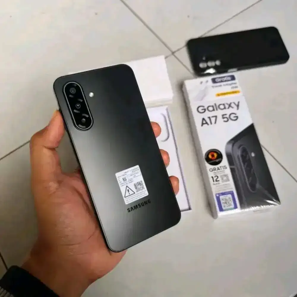 Samsung a17 5g ran 8/256 GB