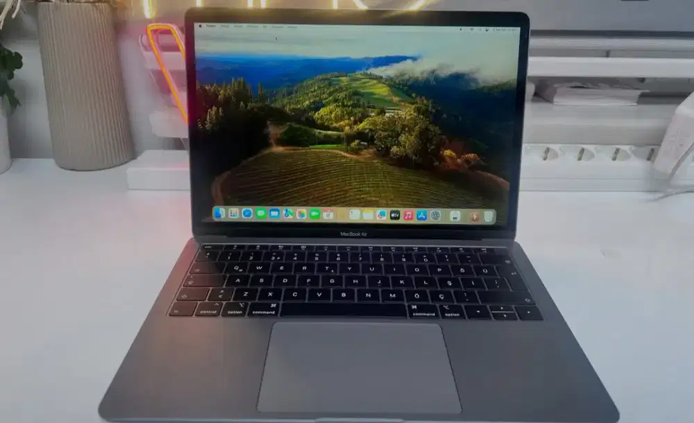 Terima Jual Beli Macbook Pro Air M1 M2 M3 M4 iPhone iPad Ditampung