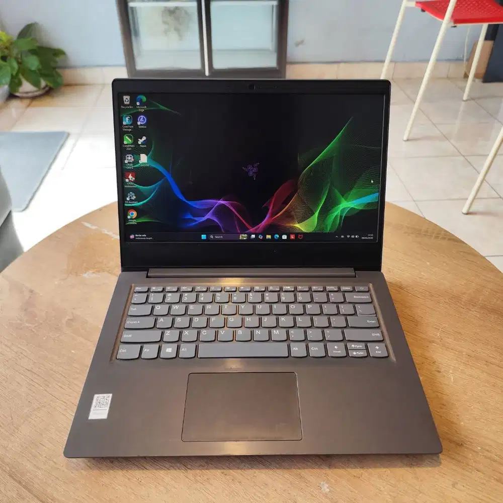 Laptop Second Lenovo V14-ADA AMD 3020E RAM 4GB DDR4 SSD 256GB Ngebut