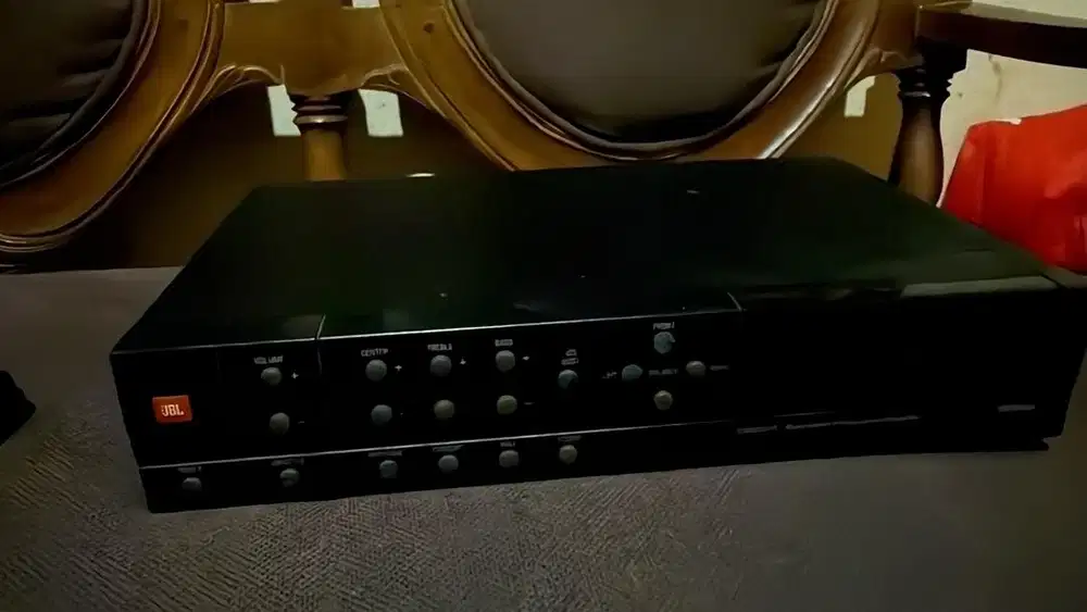 Amplifier jbl esp200