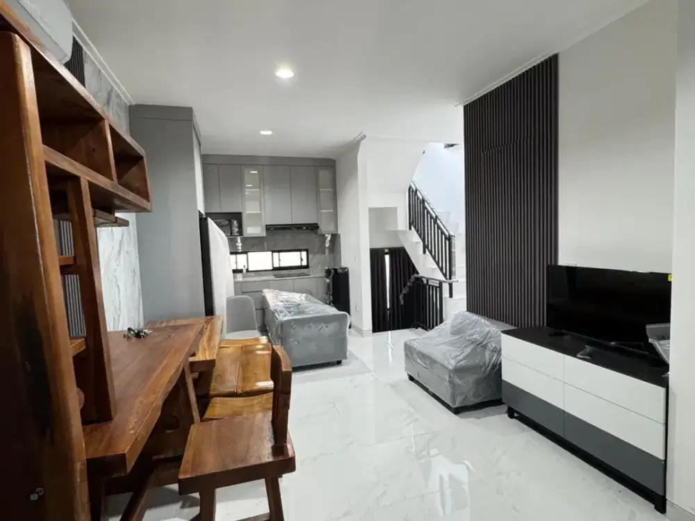 Rumah Golf Island PIK Full Furnish Interior 3 Lantai Ukuran 5x15