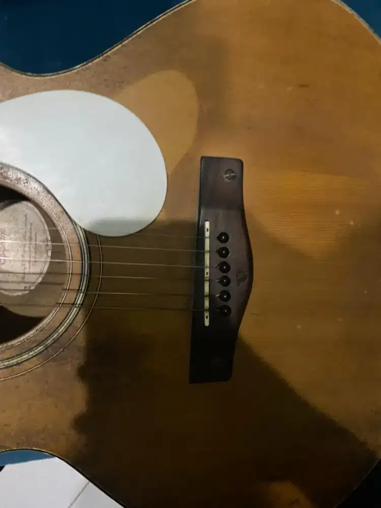 Gitar akustik Epiphone