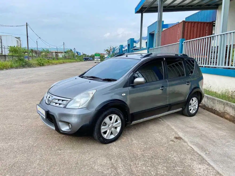 NISSAN LIVINA X-GEAR AT 2012