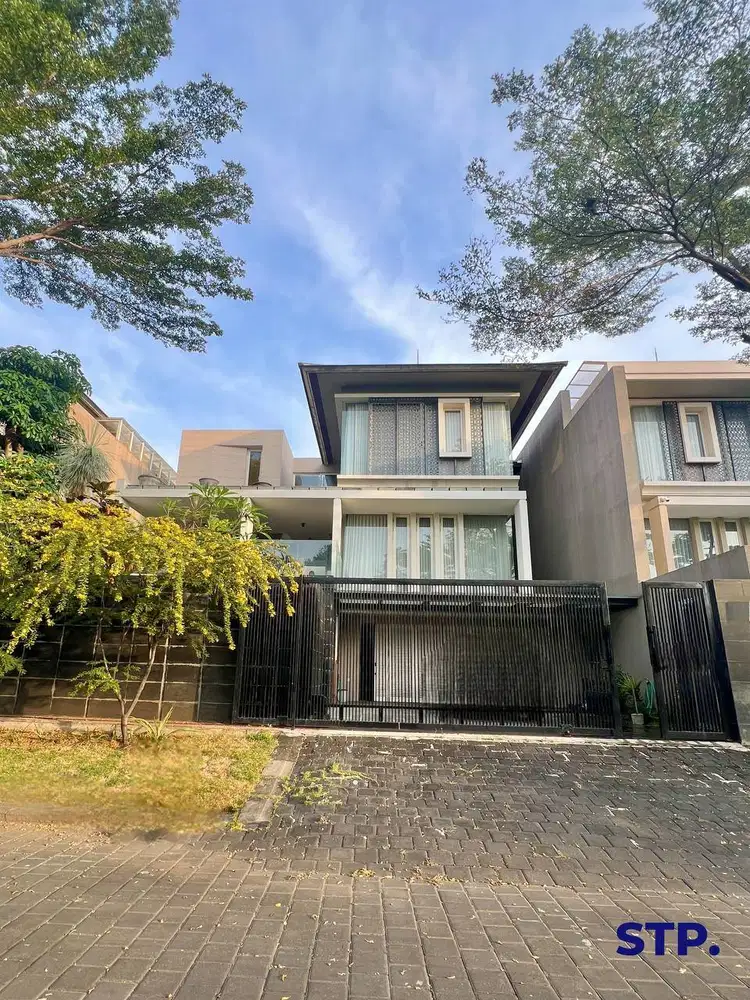 Rumah elite di private cluster Grand Peninsula Park