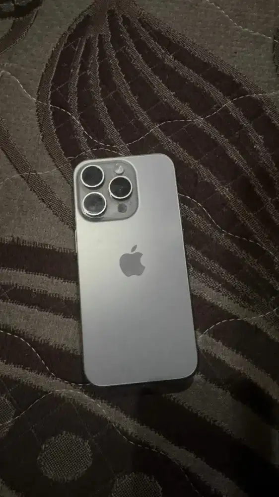 I phone 15 pro 128gb