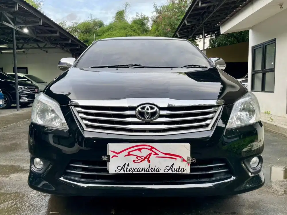 Toyota innova 2012 G 2.0 Manual Hitam Cakep dan Siap pakai