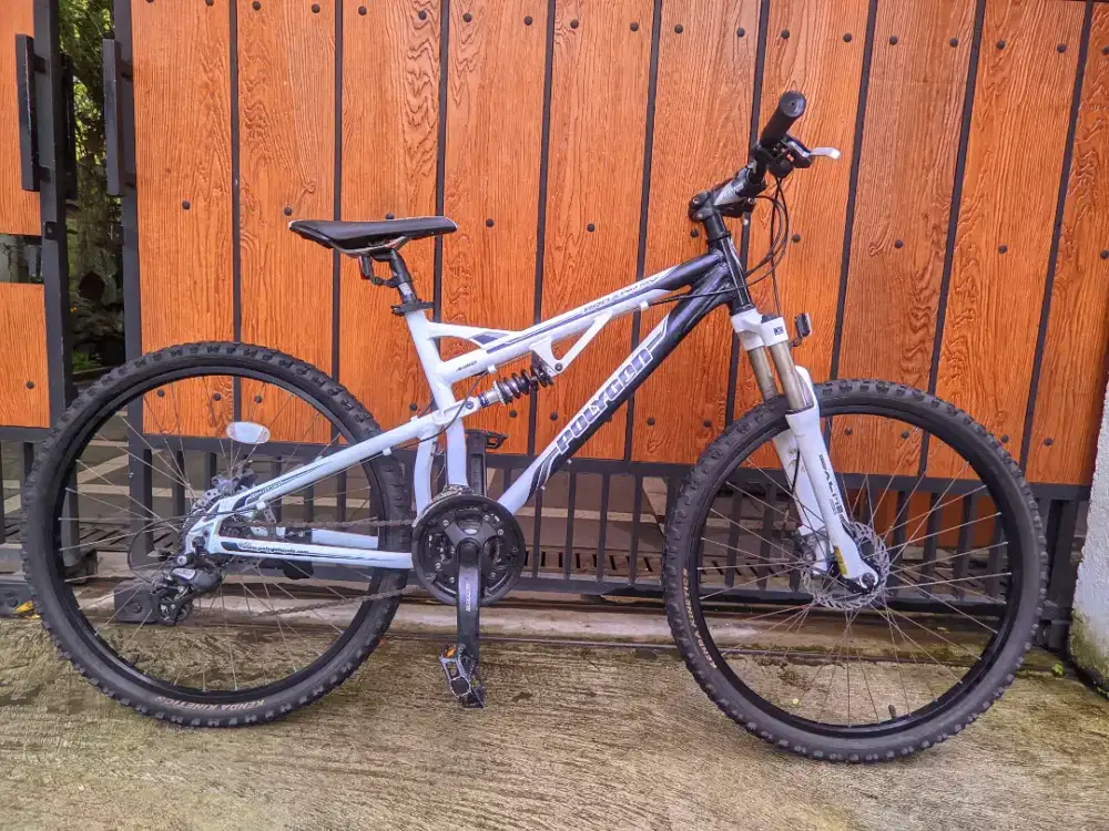 sepeda MTB Polygon Broadway ukuran 26