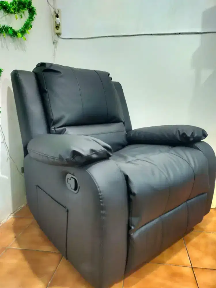 Kursi Recliner (Hitam) Soflux