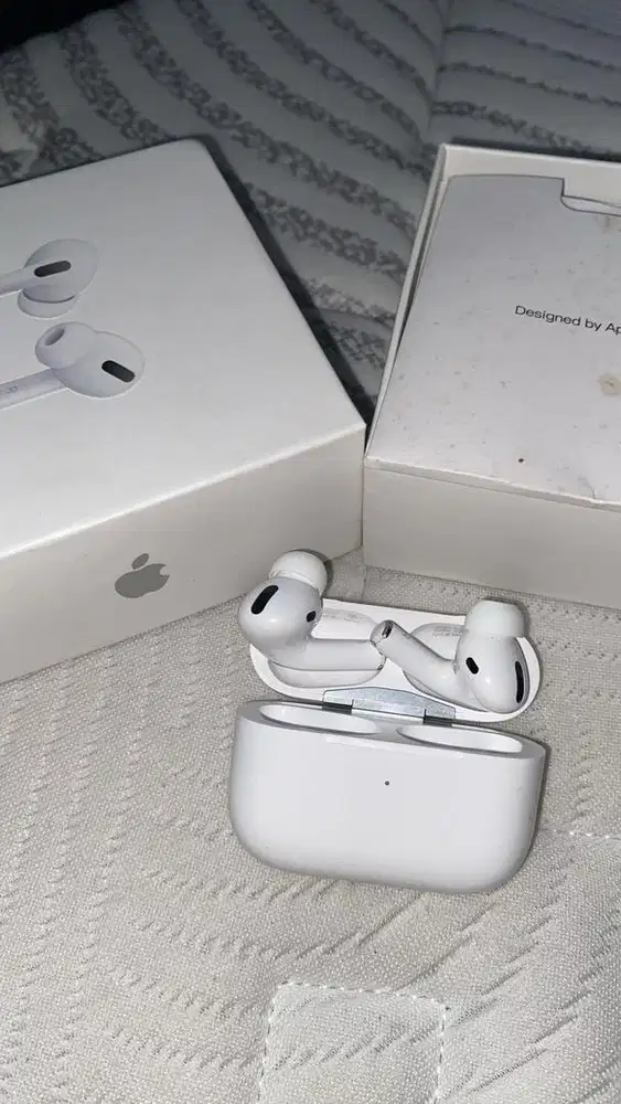 AirPods Gen 1 Wireless • Clean So