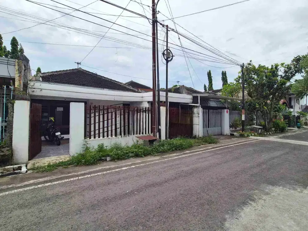 Rumah Murah Luas 226 m2 Area Burung Burung Dekat RS Soepraon Sukun