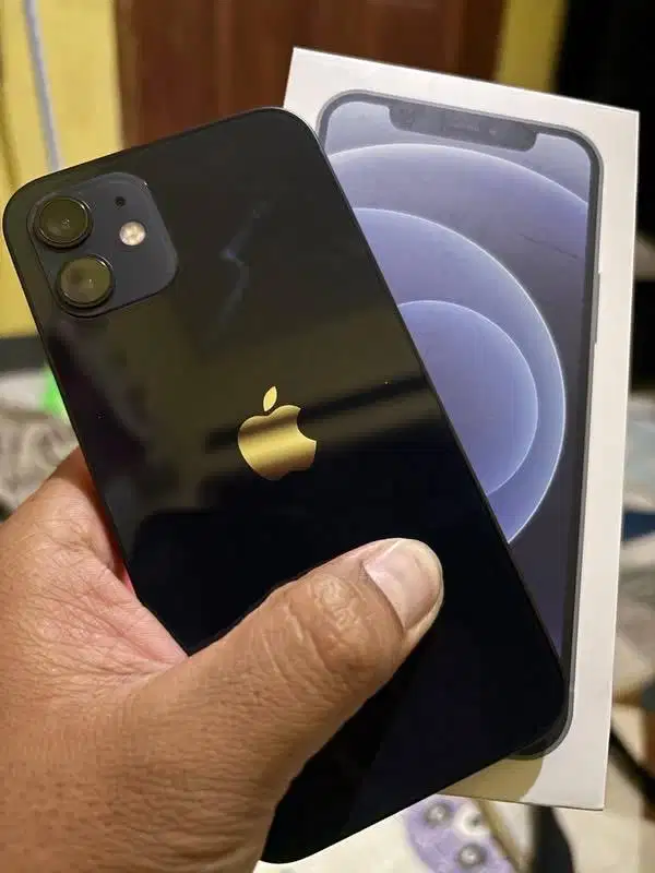 IP 12 black 128 like new murah