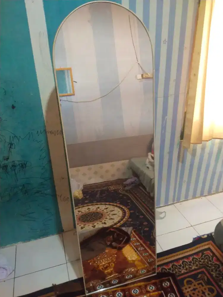 Cermin ukuran 140x40