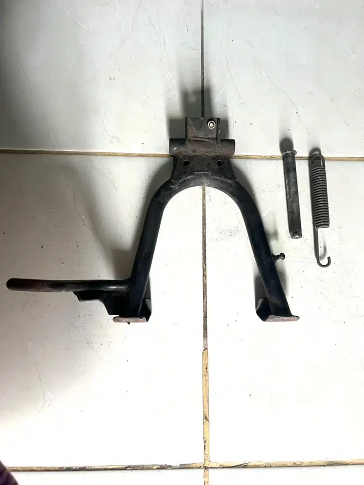 Standar Tengah YAMAHA Jupiter