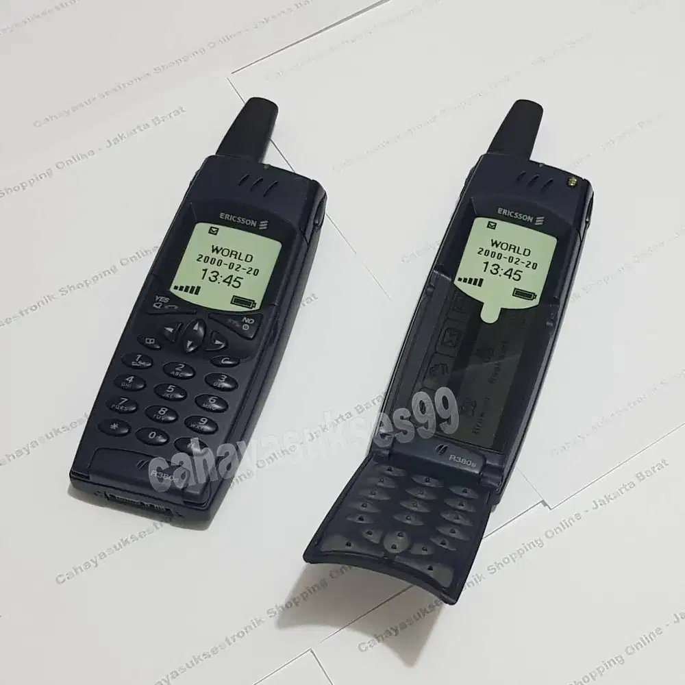 Dummy Handphone Ericsson R380 Pajangan Dami HP Mainan Aksesoris