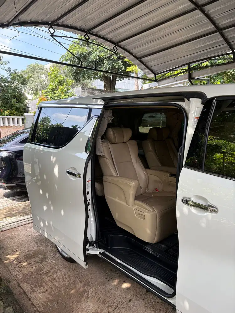 Toyota Alphard 2015 Bensin