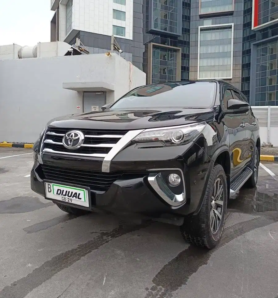 Fortuner VRZ 4x2 2019 Mint Condition Km 72rb rec service Toyota