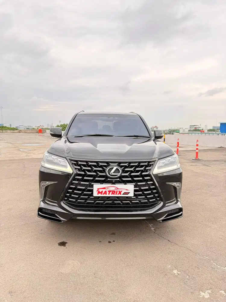 Lexus LX570 Fsport 2018 Nik17 Black on black siap pakai