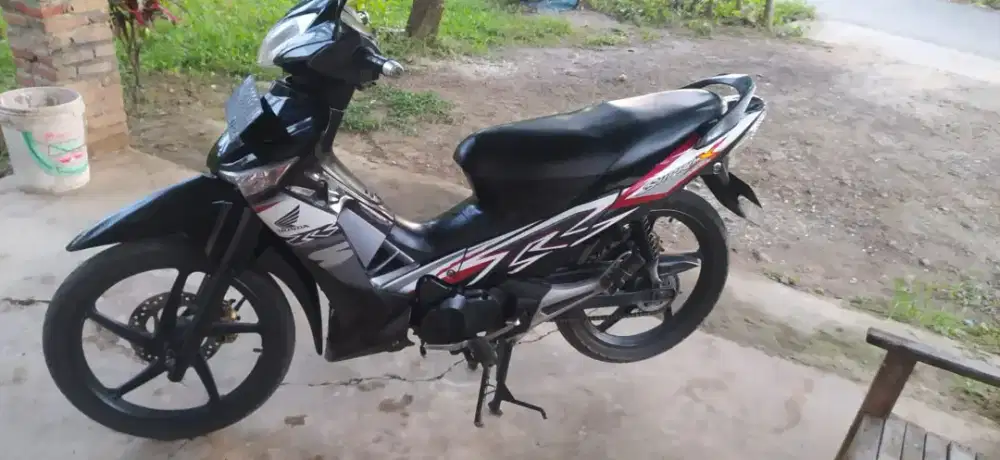 Honda Supra 2011