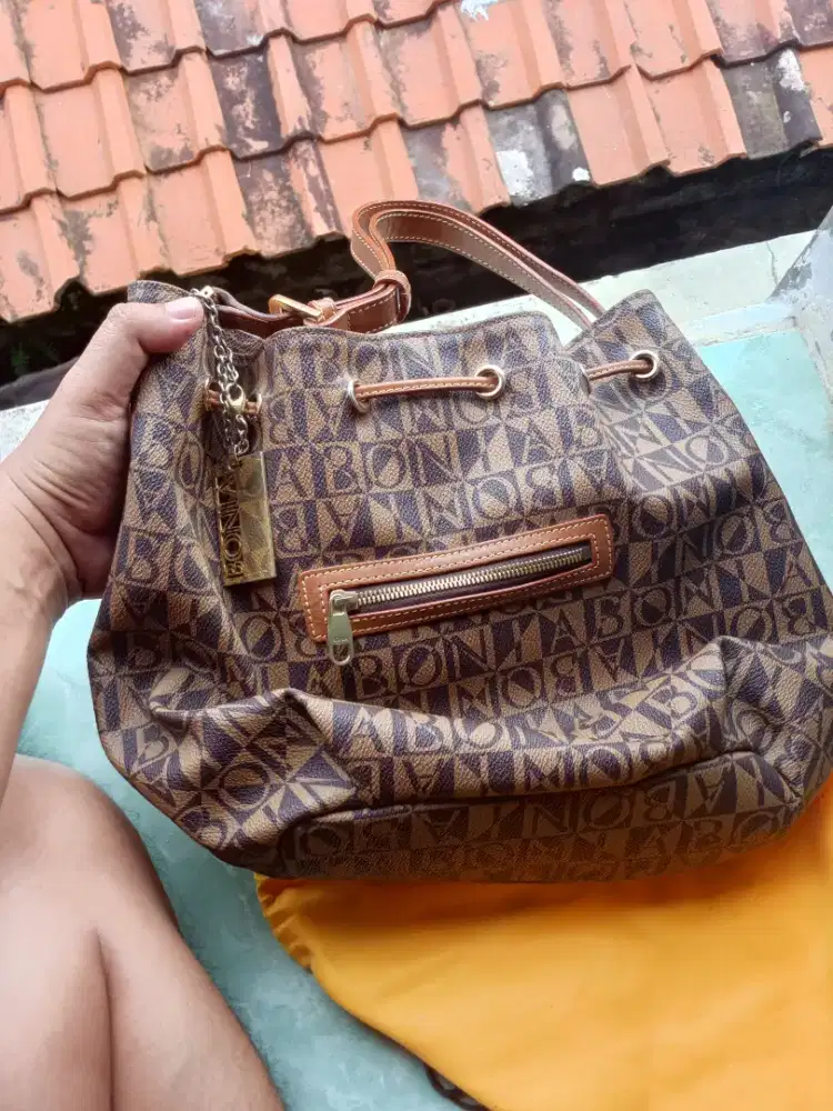 Dijual tas branded merk BONIA orginal 100%