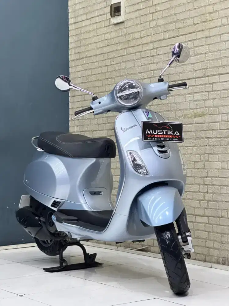 VESPA LX125 IGET 2023 PMK 2024 - Chintia Mustika