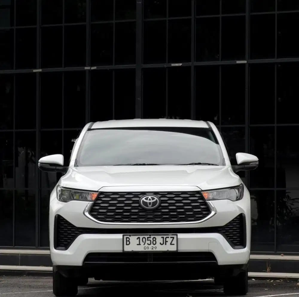 ZENIX HYBRID 2024 km 7rb