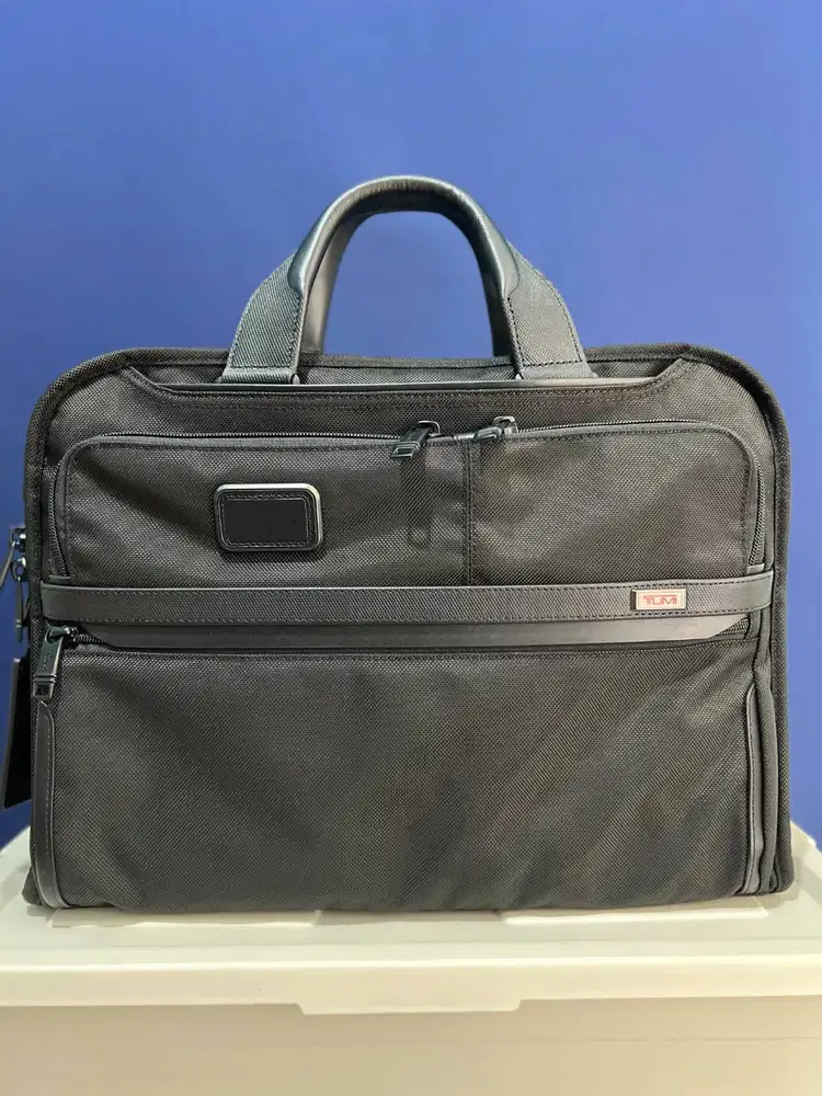 TUMI Alpha 3 - Organizer Portpolio Brief