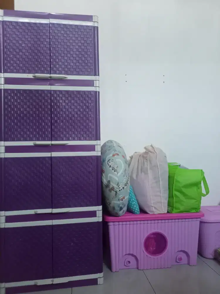 Lemari plastik 4 susun