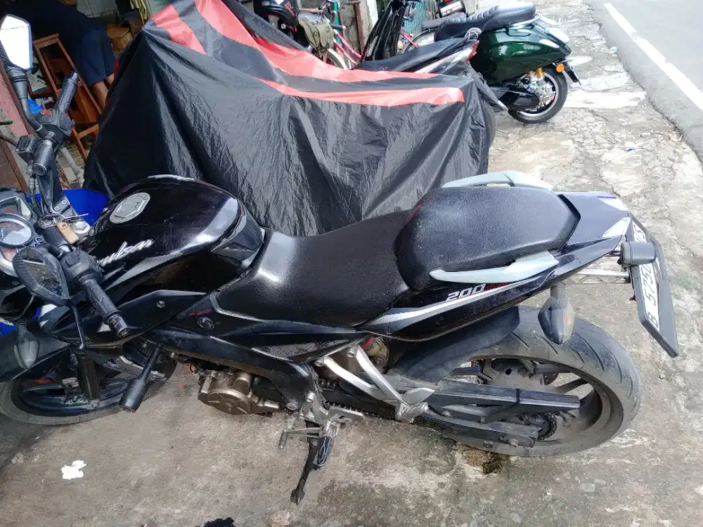 dijual motor pulsar 200 ns