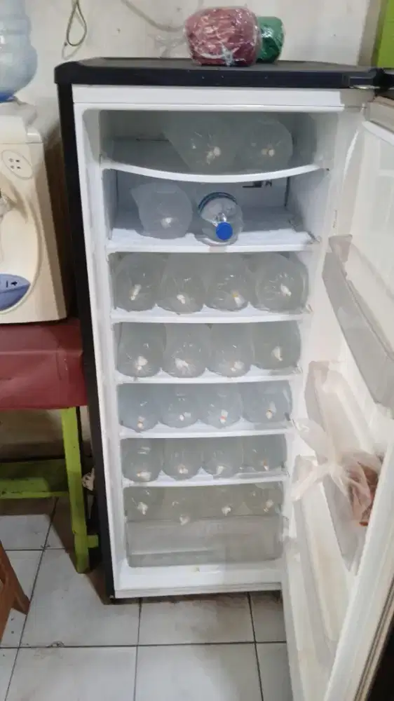 SERVIS KULKAS BERGARANSI