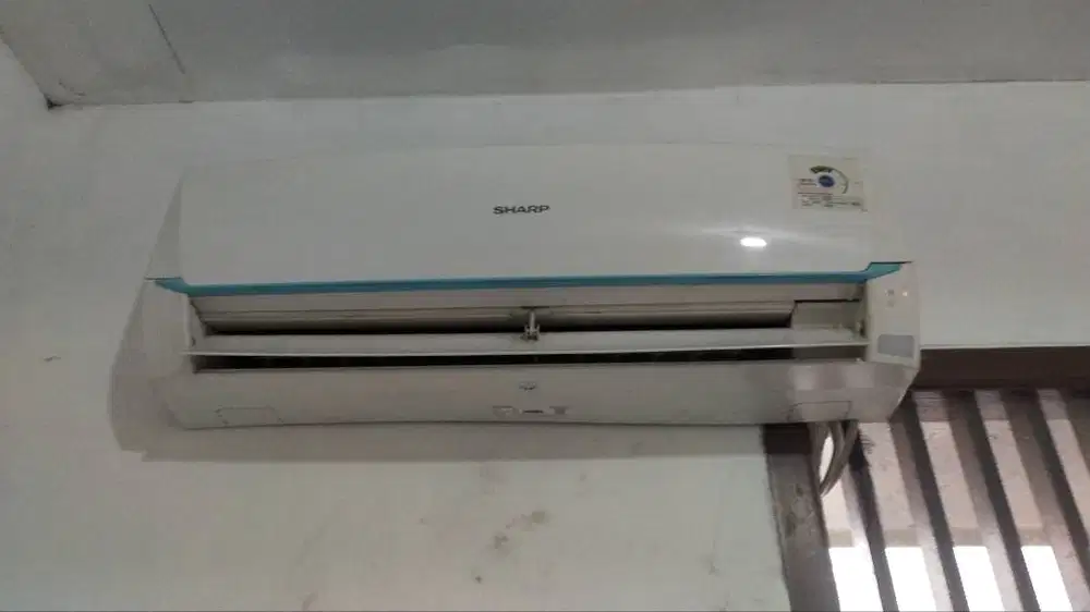Jual AC sharp 1/2 pk R32 second.