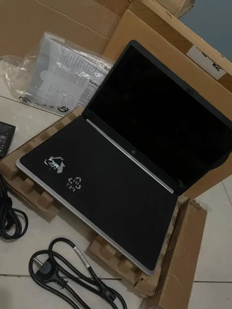 Laptop HP 14S-DQ5000TU