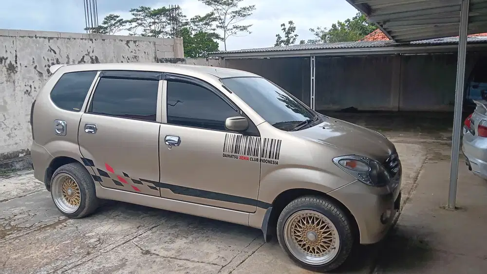 Daihatsu Xenia 2004 Bensin